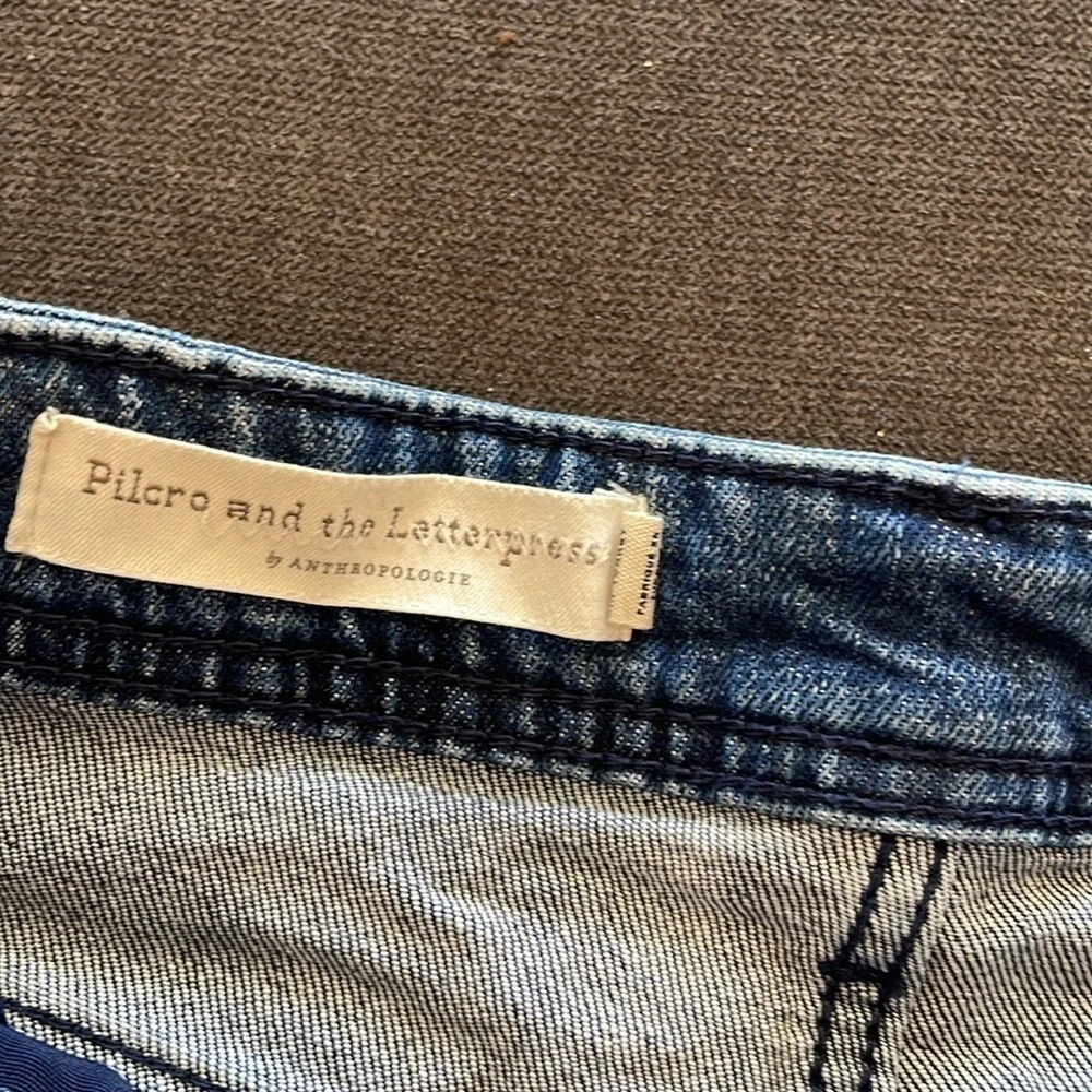 Pilcro and the Letterpress slim boyfriend denim shorts size 26